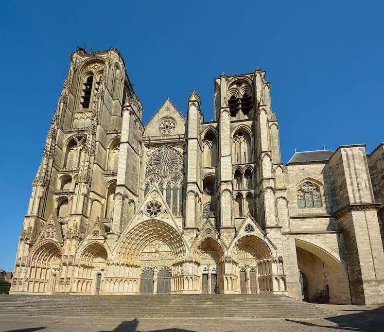 Appartement T2 Independant Au Coeur De La Ville Bourges Dış mekan fotoğraf